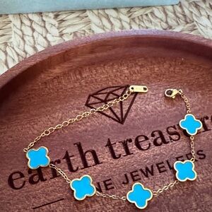 Gold and Blue Clover Bracelet